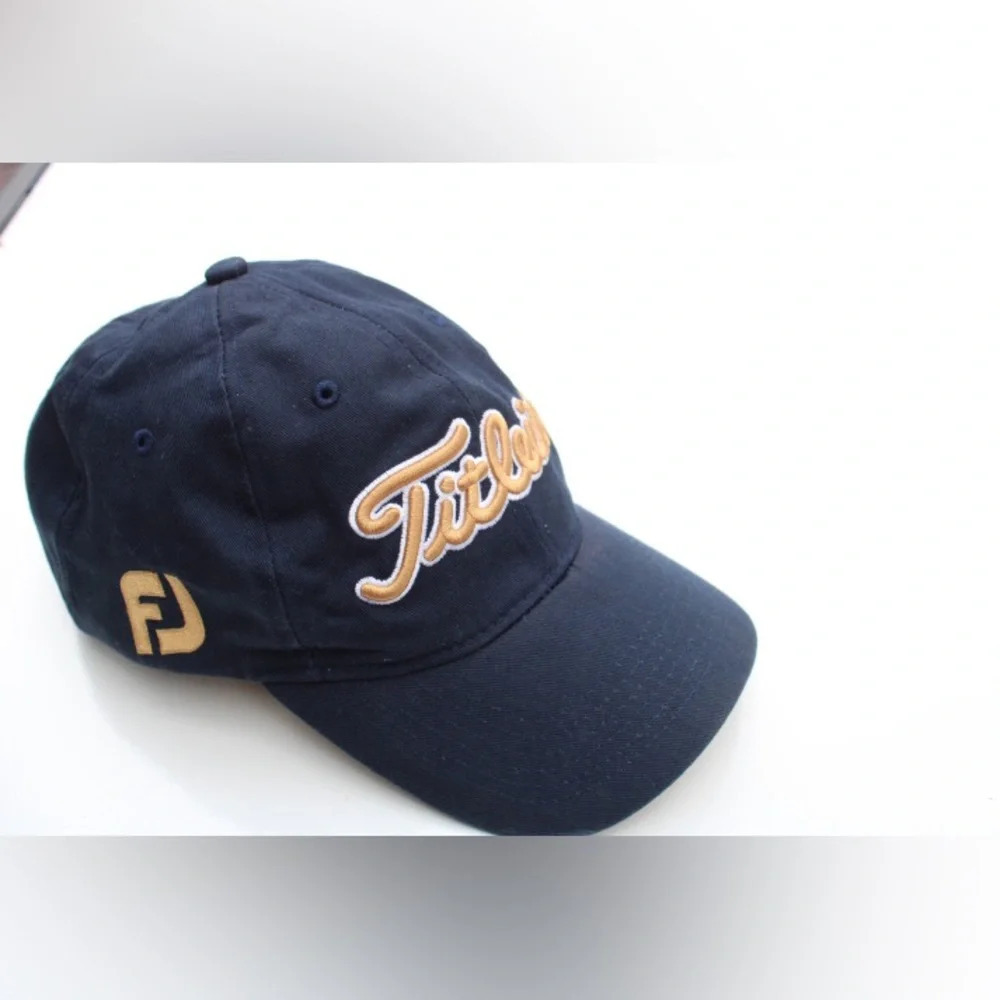 Titleist hat - Picture 10 of 10